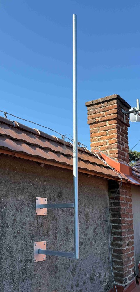 Konzola vikierova  na stenu 180 cm x 30 cm