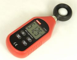 Luxmeter UNI-T  UT383