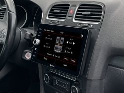 Dynavin autor�dio s Androidom pre VW Caddy, Sharan,  Golf 5 Plus, Golf 6 so 4 x 100W triedou D