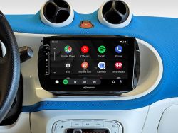 Dynavin autor�dio s Androidom pre Mercedes Smart s v�konom 4 x 100 W triedy D