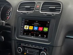 7-palcov� univerz�lne dvojdinov� autor�dio s Androidom